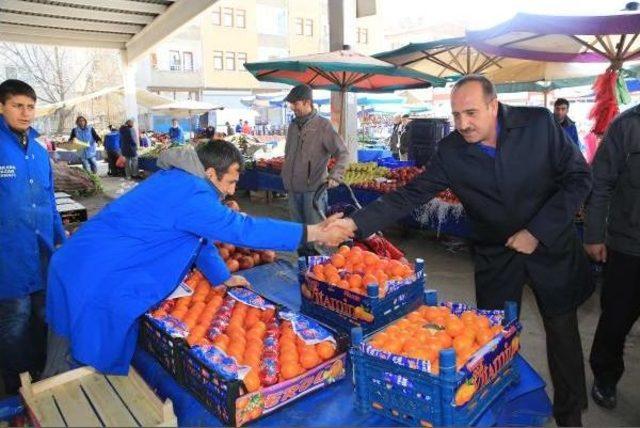 G&ouml;lbaşı nda Başkan Ve Esnaftan Pazara Dualı A&ccedil;ılış 1