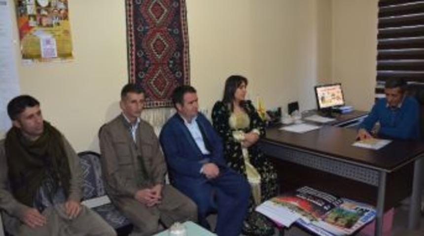 Hakkari&rsquo;de &rsquo;onurumuzu &Ccedil;iğnetmeyeceğiz&rsquo; Eylemi