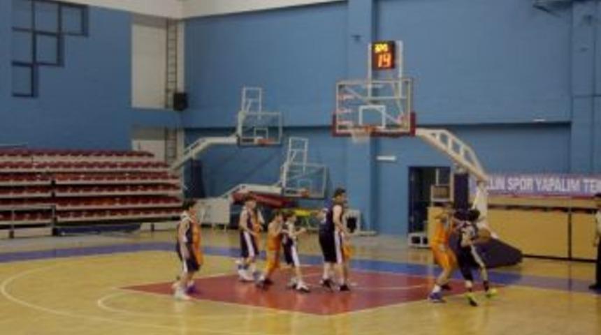 İhlas Koleji Zirveye G&ouml;z Kırptı