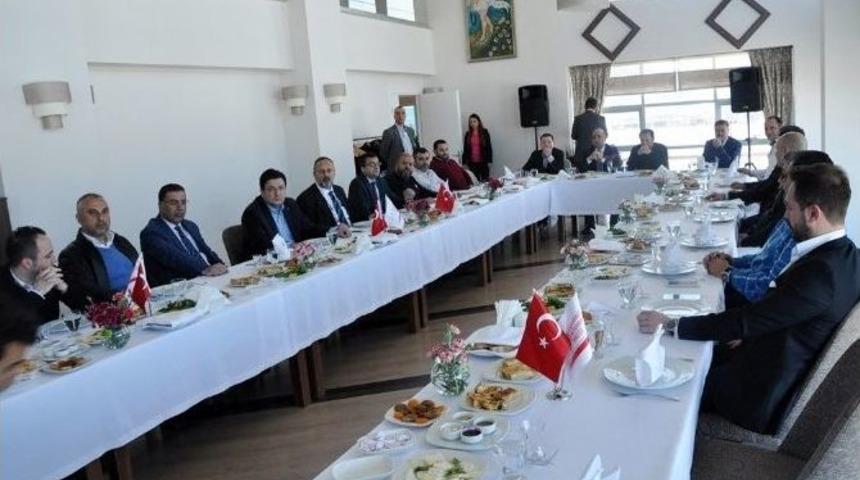 M&uuml;teahhitler Milletvekili Aday Adaylarını Terletti