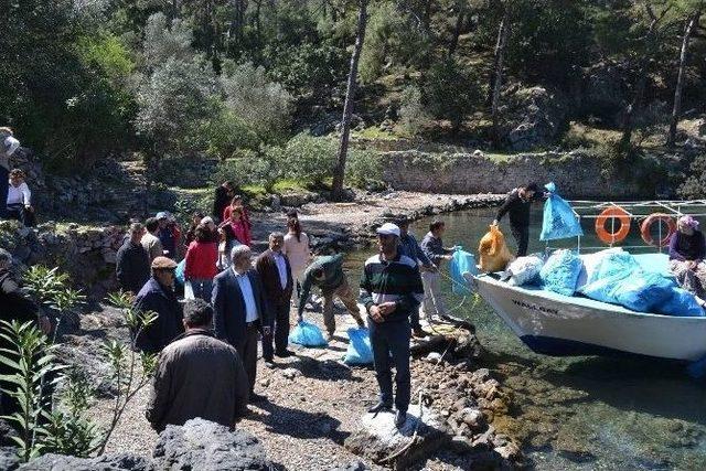 Dalaman’da İhaleye Çıkan Koylarda Temizlik Eylemi