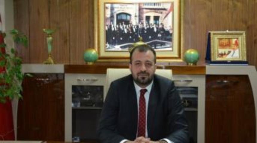 Yunusemre&rsquo;den, B&uuml;y&uuml;kşehir Belediyespor&rsquo;a Kutlama