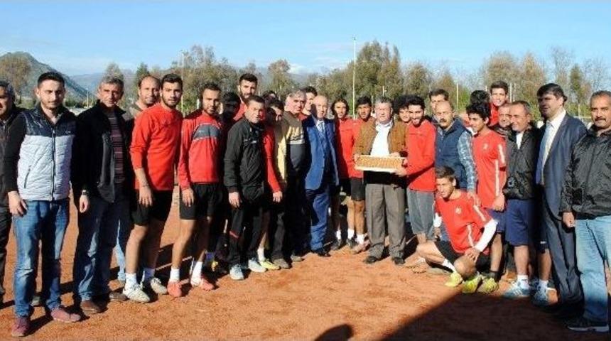 Ziraat Odasından İncirliova Belediyespor&rsquo;a Pirim Desteği