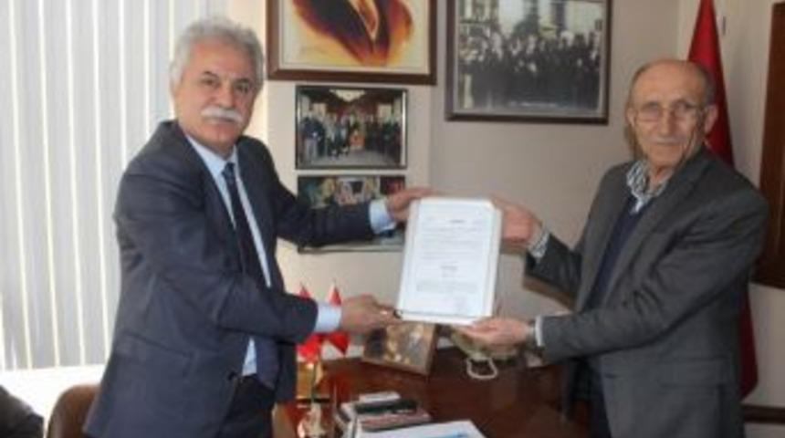 Chp Genel Başkanı Kılı&ccedil;daroğlu&rsquo;nun &rsquo;taahhh&uuml;tname&rsquo;si Emekli Derneklerine Teslim Edildi