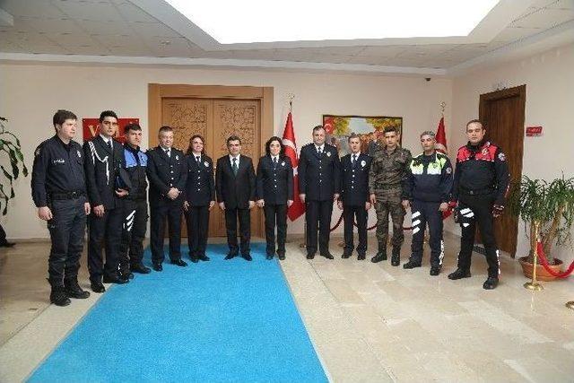 Polis Haftasında, Emniyet Teşkilatı’ndan Vali Düzgün’e Ziyaret