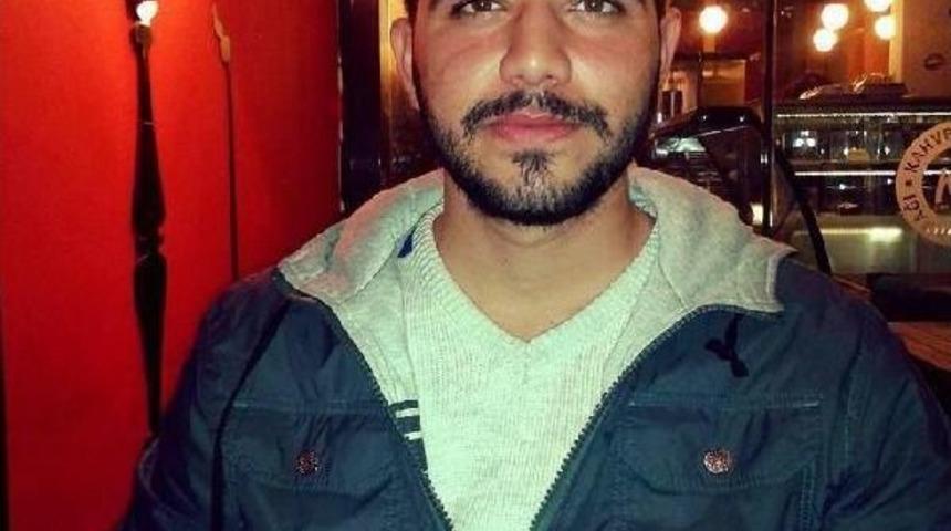 Arkadaşının D&uuml;ğ&uuml;n&uuml;nden D&ouml;nen Gen&ccedil; Kazada &Ouml;ld&uuml;