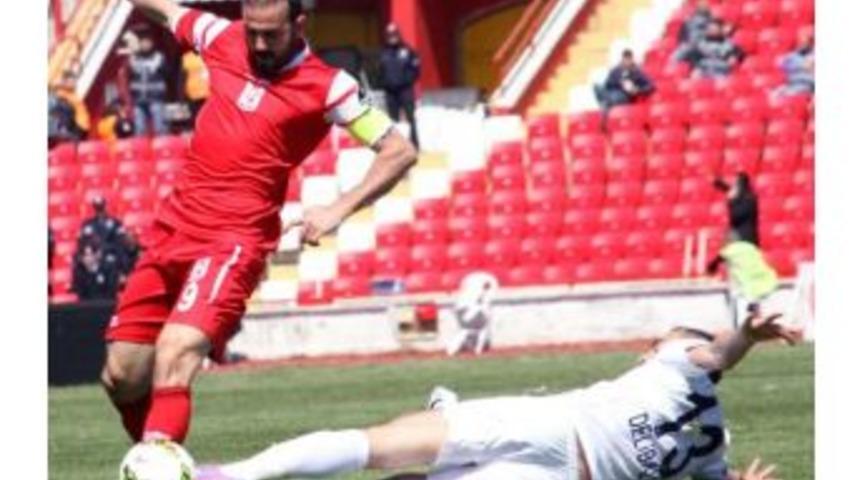 Balıkesirsporlu G&ouml;khan &Uuml;nal'dan K&ouml;t&uuml; Haber