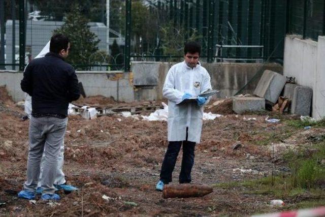 Ümraniye'de Boş Arazide Top Mermisi Bulundu