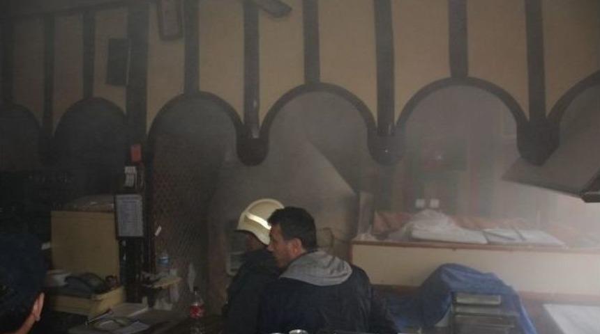 Kahvaltı Salonunda Yangın Paniği