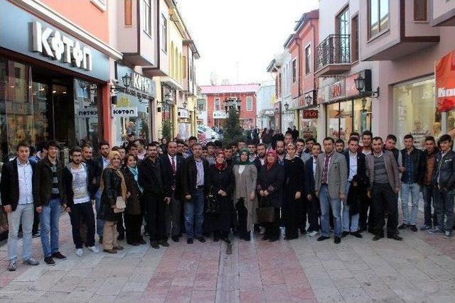 Ak Parti Afyonkarahisar Gen&ccedil;lik Kolları Sinemada Buluştu 1