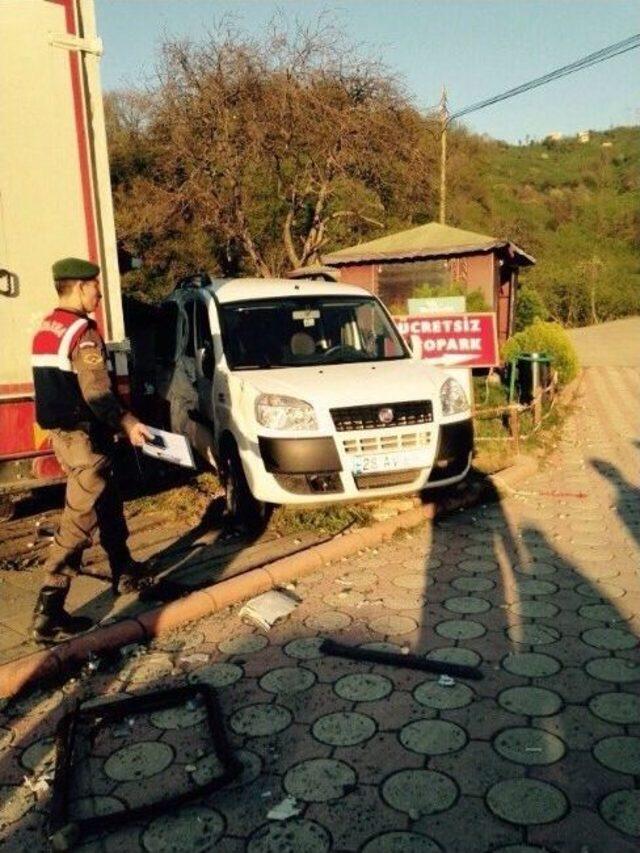 Kontrolden &Ccedil;ıkan Kamyon Dinlenme Tesisine Girdi: 6 Yaralı 1