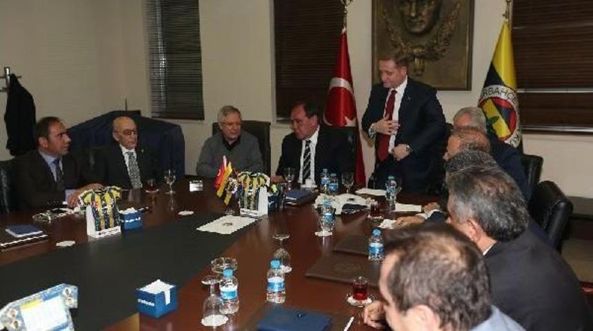 Fenerbah&ccedil;e Kul&uuml;b&uuml;'ne "ge&ccedil;miş Olsun" Ziyareti