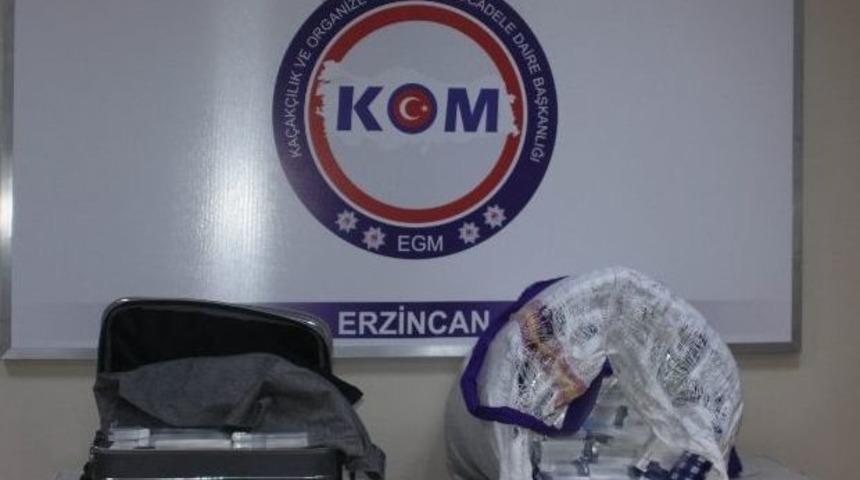 Erzincan&rsquo;da Bin 44 Paket Ka&ccedil;ak Sigara Ele Ge&ccedil;irildi