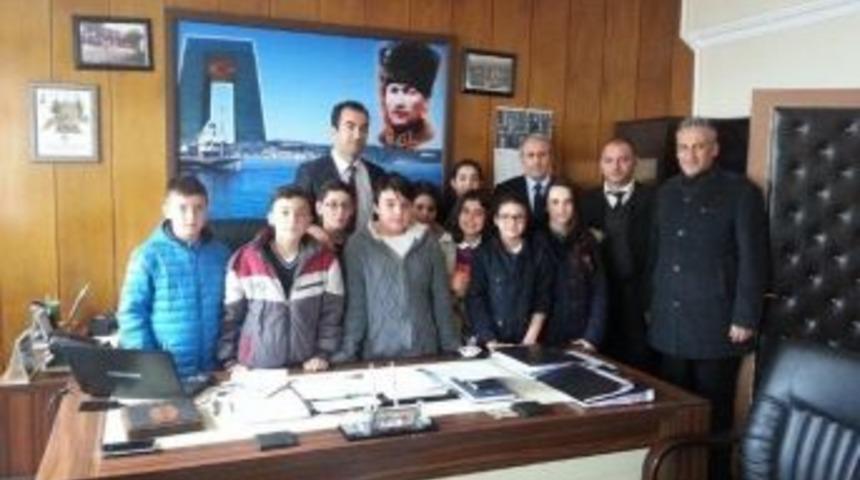 K&uuml;&ccedil;&uuml;k Mucitler İl&ccedil;e Milli Eğitim M&uuml;d&uuml;r&uuml;n&uuml; Ziyaret Etti