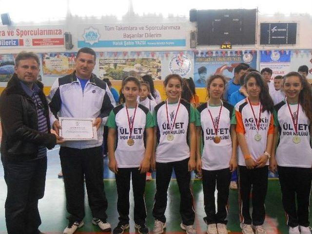 Badminton Anadolu Yıldızlar Ligi’nde Adana Karması Finale Kaldı