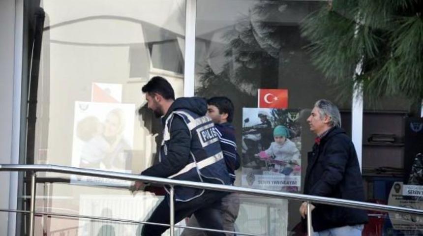 Fenerbah&ccedil;e Kafilesine Silahlı Saldırının Faili 2 Kişi Yakalandı (3)