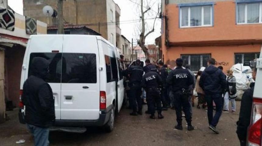 Bandırma'da Uyuşturucu Operasyonu: 12 G&ouml;zaltı