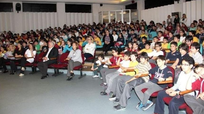 Kitaplarını Okudukları Yazarla S&ouml;yleştiler