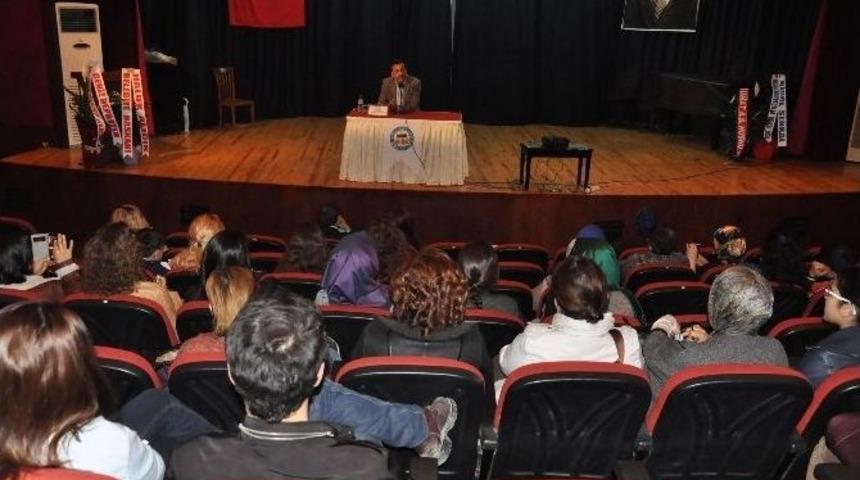 Gazeteci Sinan Aky&uuml;z, Savaşta Kadın Olmayı Anlattı