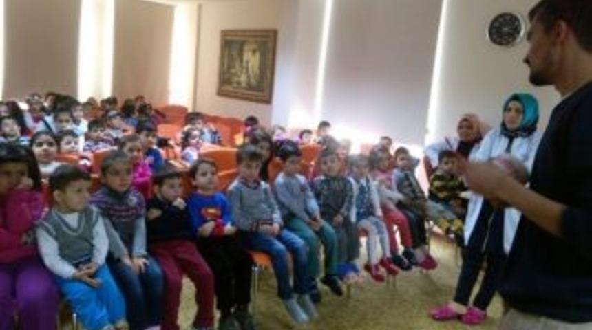 Nezaket Okullarında Diş Taraması Yapıldı