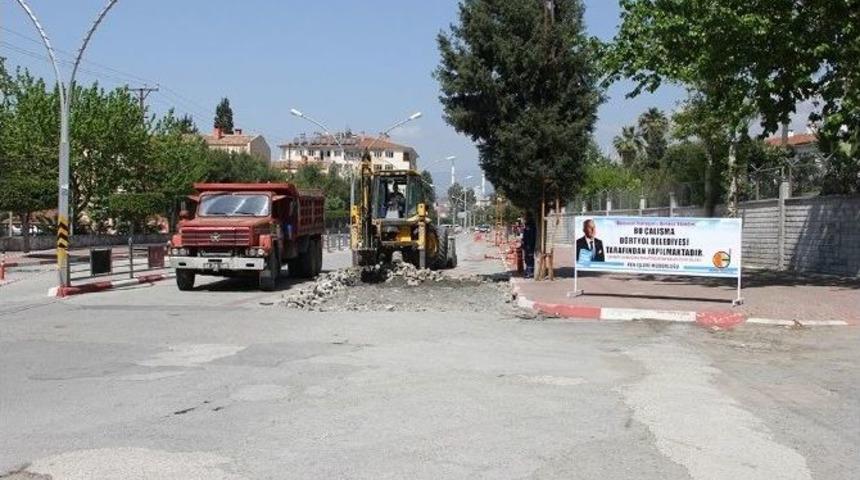 D&ouml;rtyol&rsquo;da Asfalt &Ccedil;alışması