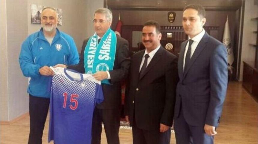 Şahinbey Rakiplerini Devirdi