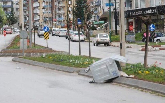 Tokat&rsquo;ta Şiddetli R&uuml;zgar Hayatı Olumsuz Etkiledi 2
