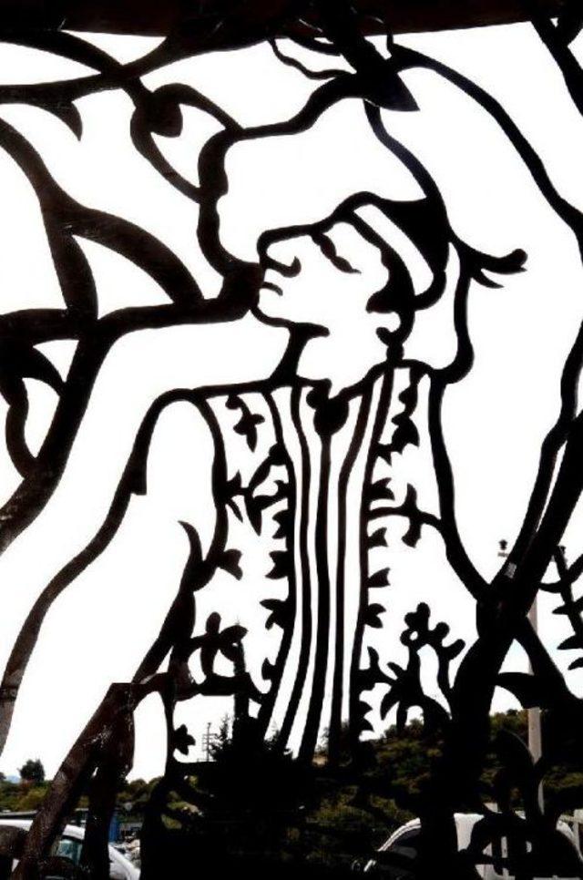 Bodrum dan Diyarbakır a  t&uuml;rkiye nin Renkleri  Heykeli 1