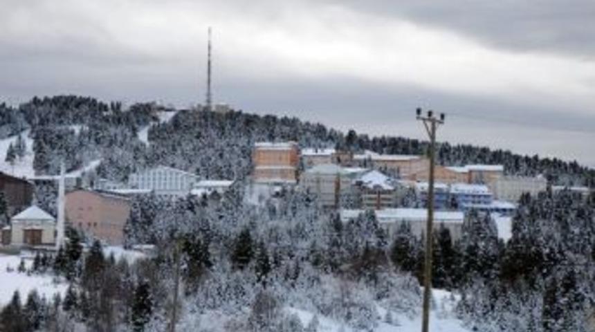 Uludağ'a 15 Santimetre Kar Yağdı