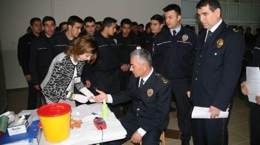 Yozgat Emniyet M&uuml;d&uuml;rl&uuml;ğ&uuml; Ve Pmyo&rsquo;dan Kızılay&rsquo;a Kan Bağışı