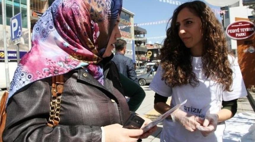 Van’da ‘dünya Otizm Farkındalık Günü’ Etkinliği