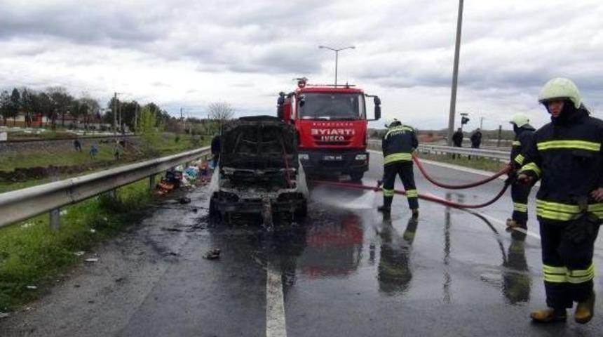 Otomobil Yandı, Uluslararası Yol 1 Saat Trafiğe Kapandı
