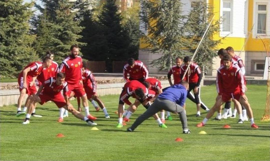 Kayserispor Kupa Ve Lig Hazırlıklarını S&uuml;rd&uuml;r&uuml;yor