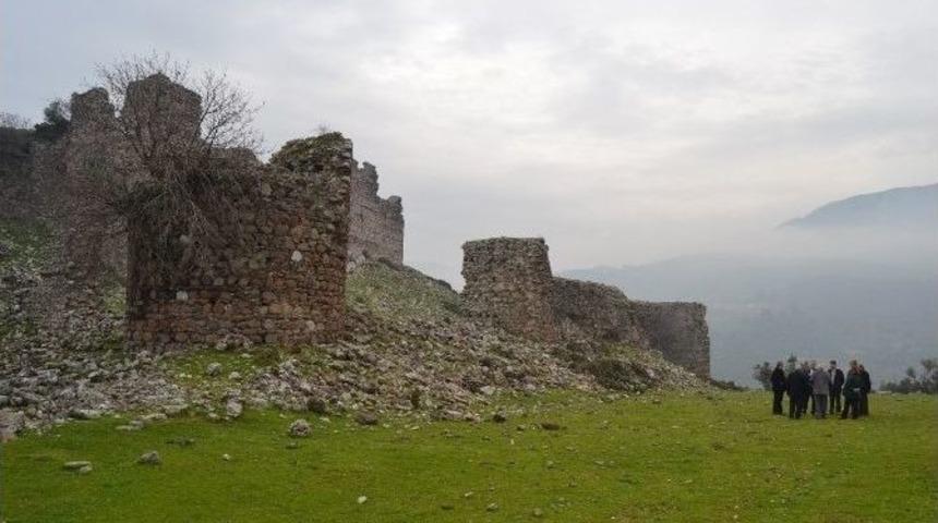 Yoğurt&ccedil;u Kalesi Ve &Ccedil;evresi Turizme Kazandırılacak