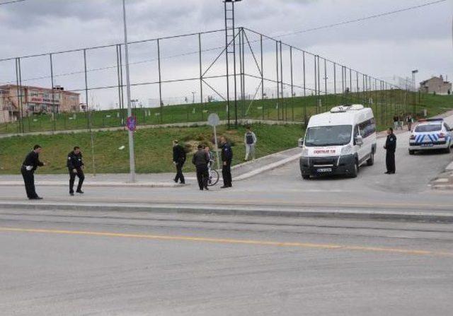 Polis Aracının Çarptığı 15 Yaşındaki Bisikletli Öldü