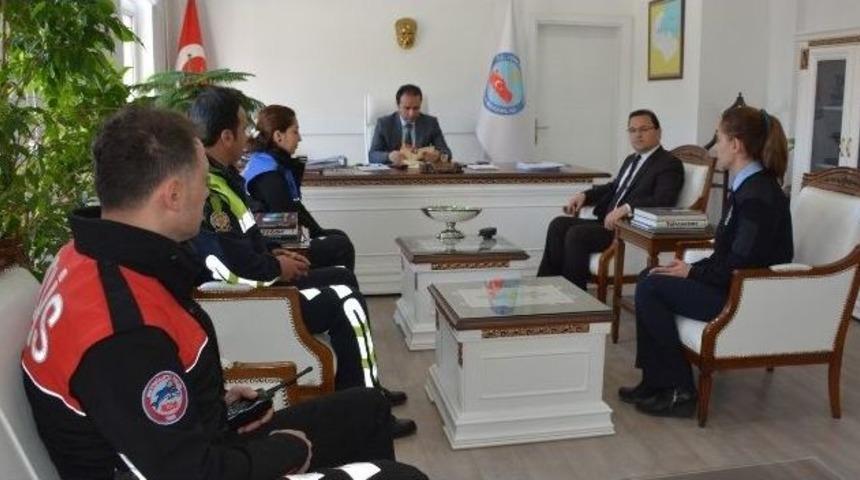 Kaymakam Erkan&rsquo;a Polis Haftası Ziyareti