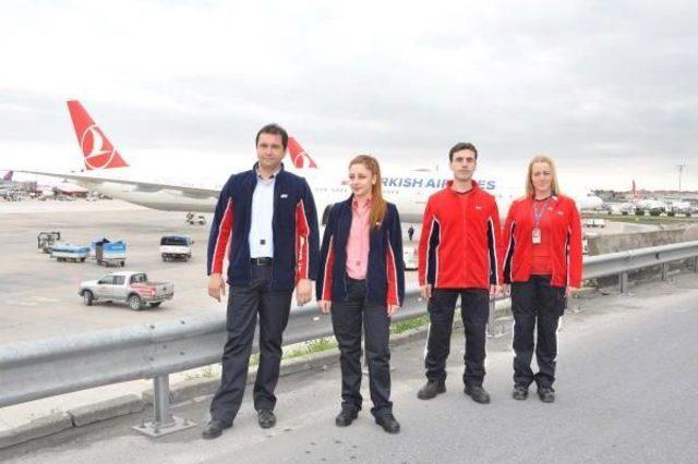 Tgs &Ccedil;alışanları Apronda Defile Yaptı 1