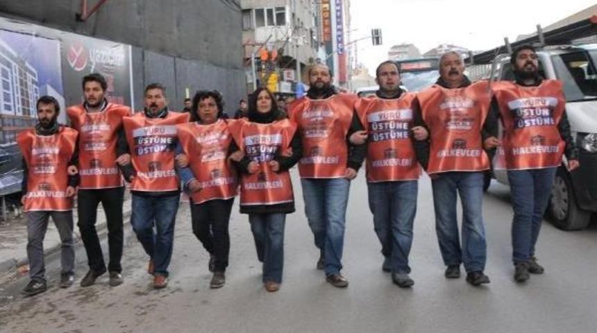 Halkevleri &Uuml;yesi 9 Kişi Ak Parti Il Binasına Y&uuml;r&uuml;d&uuml;