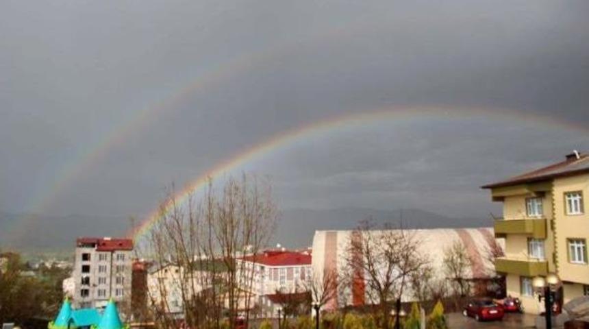 Suşehri&rsquo;Nde &Ccedil;ifte G&ouml;kkuşağı G&uuml;zelliği