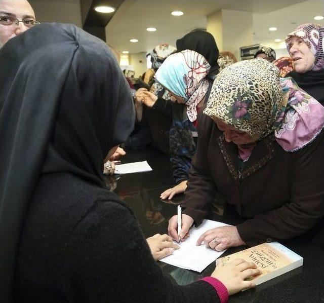 Sultanbeyli’de Kadınlara Özel Kitap Okuma Yarışması