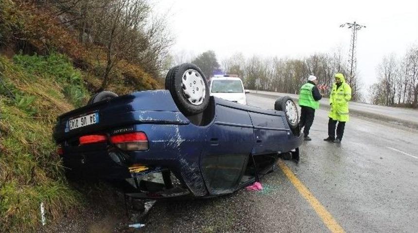 Zonguldak-ereğli Yolunda Otomobil Takla Attı