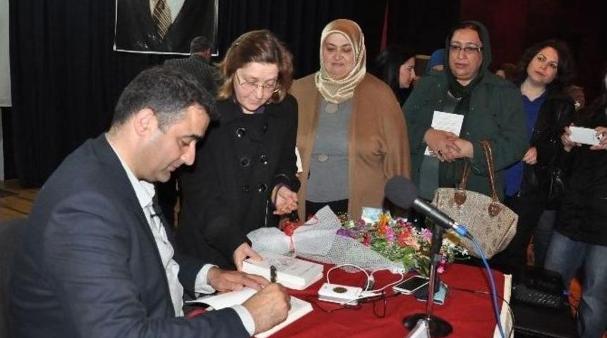 Gardiyanoğlu Nazilli&rsquo;de Kadın Olmayı Hatırlattı