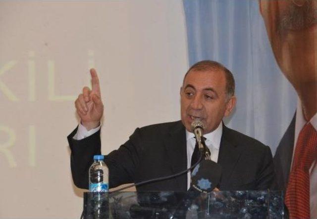 Gürsel Tekin: Davutoğlu, Saraydan Korkuyor 1