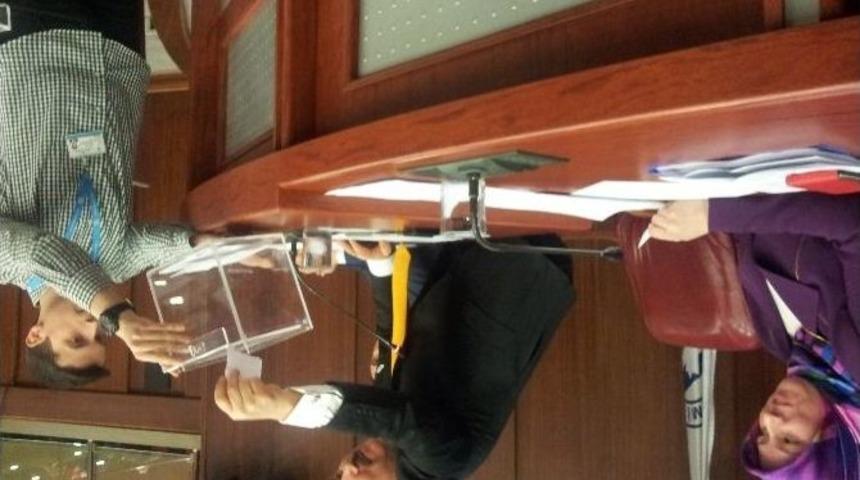 İzmit Belediye Meclisi&rsquo;nde Komisyon Se&ccedil;imleri Yapıldı