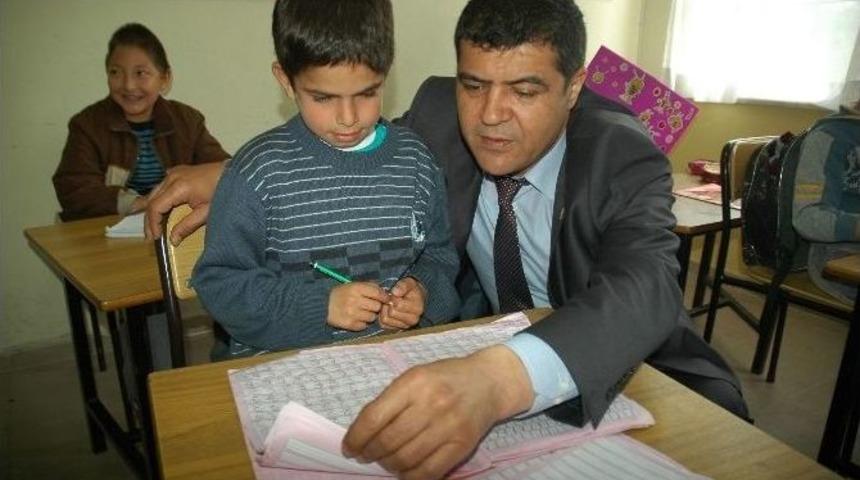 İl&ccedil;e Emniyet M&uuml;d&uuml;r&uuml; İlhan, Dr. H&uuml;seyin Vural &Ouml;zel Eğitim Okulu&rsquo;nu Ziyaret Etti