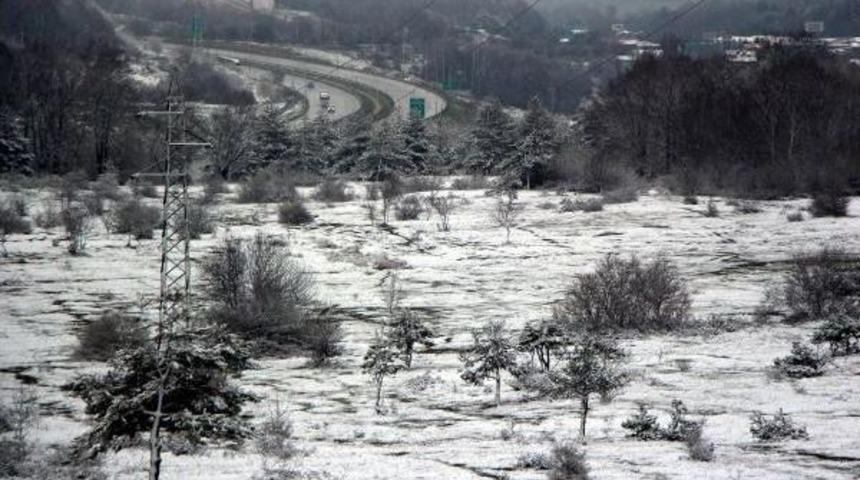 Bolu Dağı'nda Kar Ve Sis