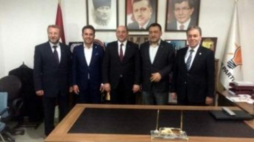 Ak Parti&rsquo;nin Adaylarına Tebrik Yağmuru