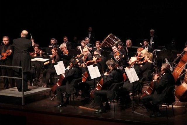 İstanbul Devlet Senfoni Orkestrası’ndan Muhteşem Gece