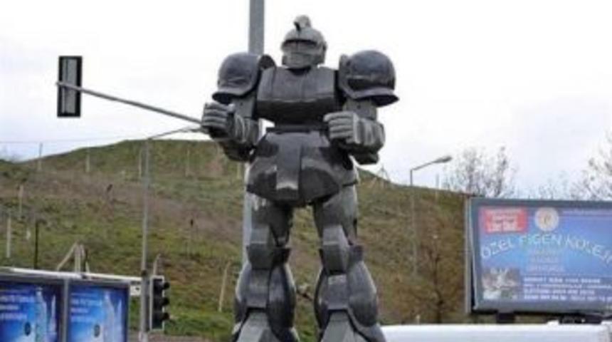 Turkish Architects Sue Ankara Mayor Over &lsquo;Transformers&rsquo; Statue