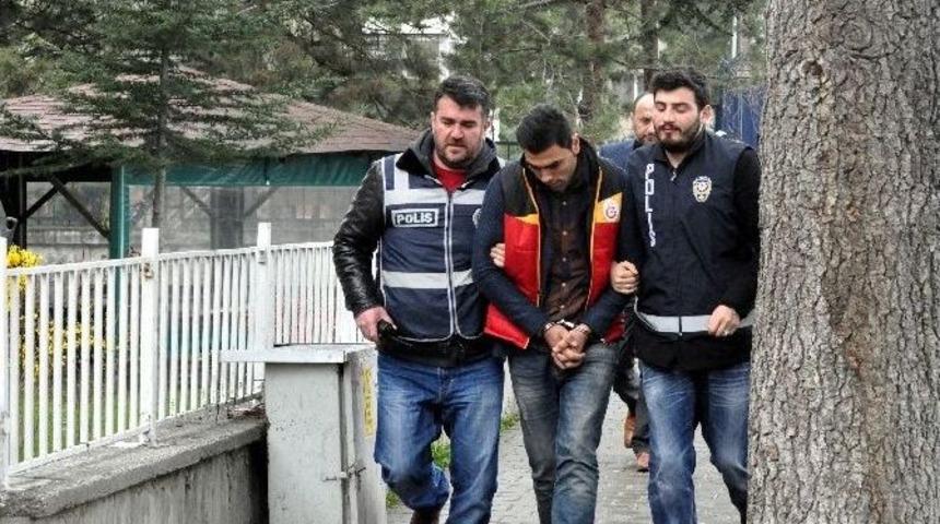 Bolu&rsquo;da Okul Ve Evleri Soyanlar Yakalandı